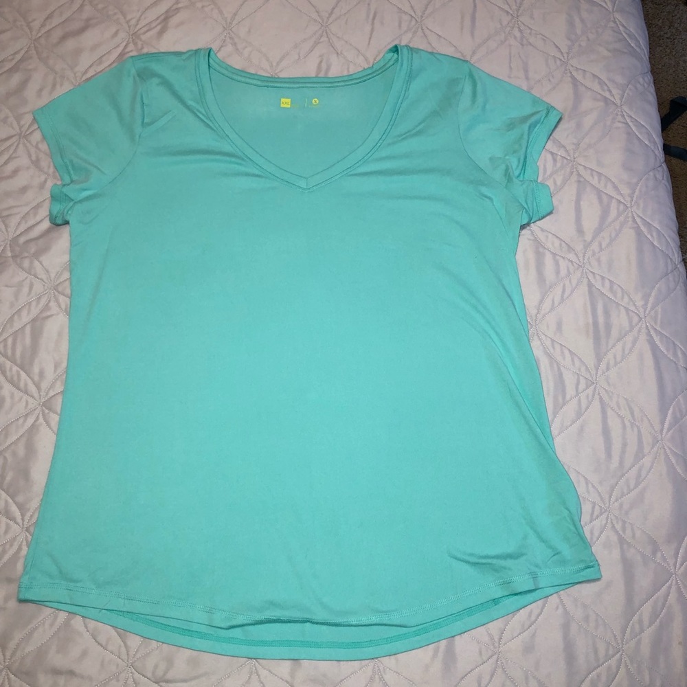 Athletic shirt